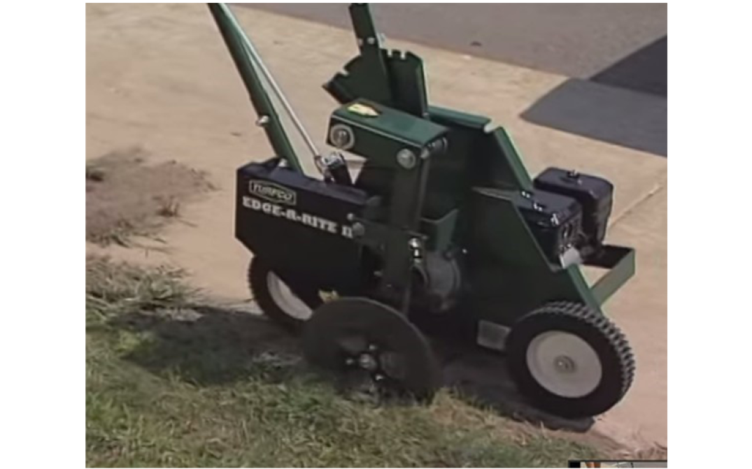 Bordatore EDGE-R-RITE Turfco taglio lungo pavimentazione