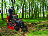 Uso Mini Skid Dingo® TX-1000-WT Toro in azione