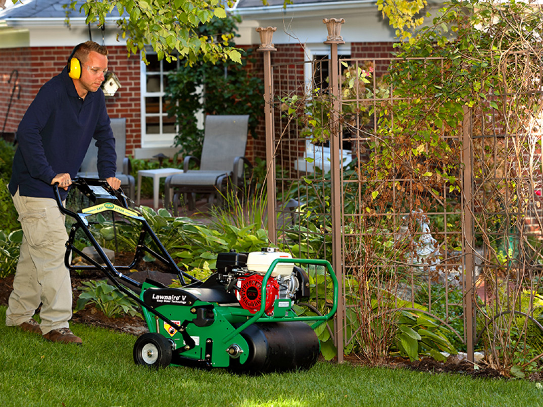 Carotatrice rotativa Lawn-aire V-EST uso