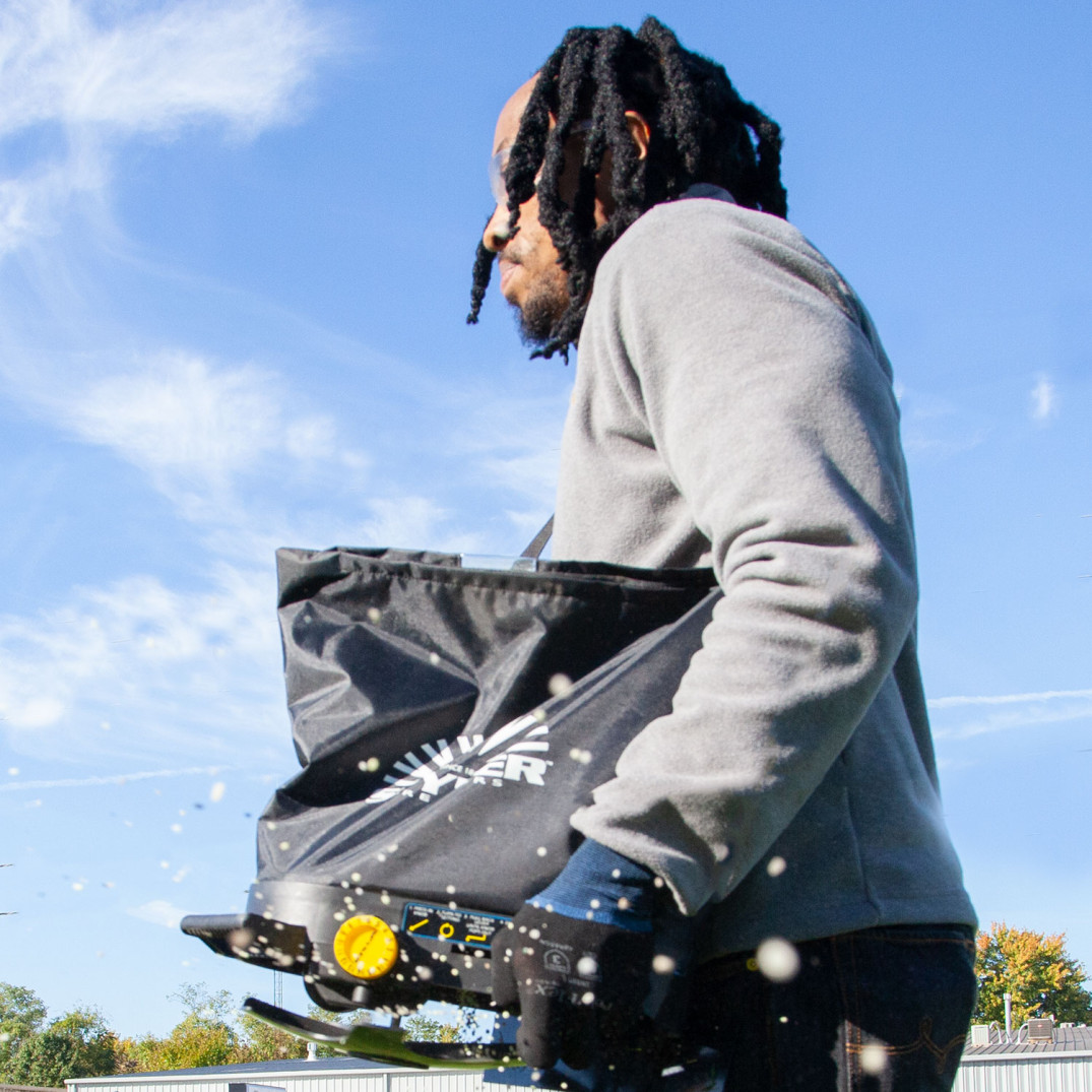 Spandiconcime a tracolla Spyker BCS25 capacità 11 kg