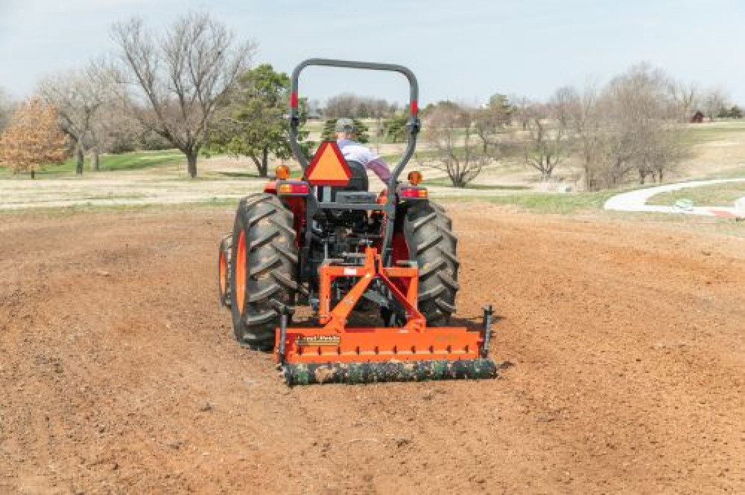 Polverizzatore SP-2060 utilizzo su terreno